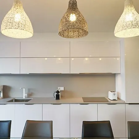 Luxury On The Beach Apartment *