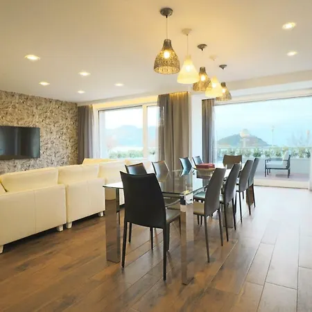 Apartment Luxury On The Beach *